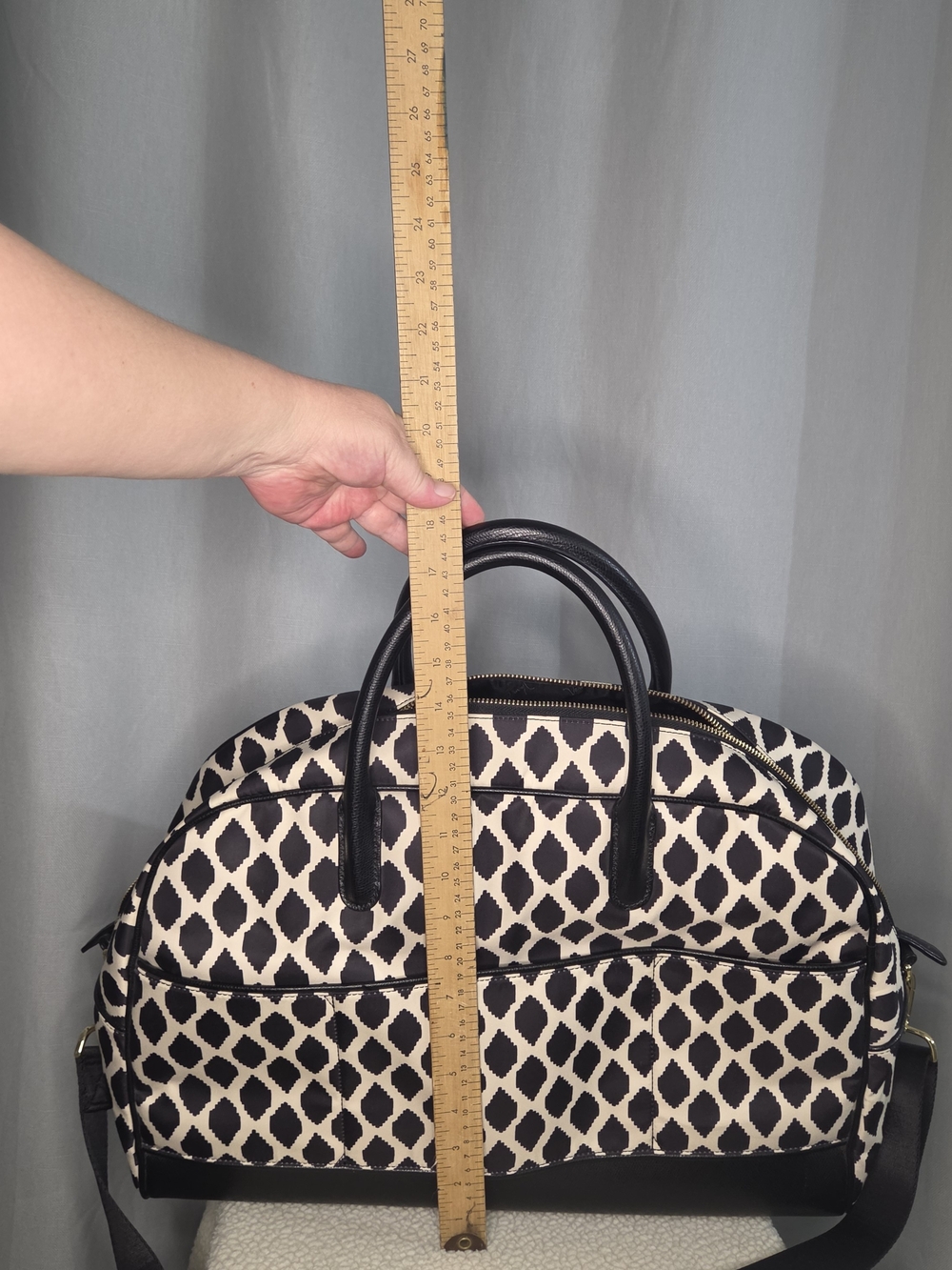 Vera Bradley Black & White Ikat Spots Weekender Bag - Picture 6 of 9